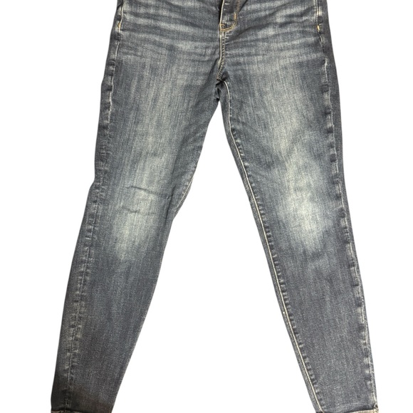 American Eagle Outfitters - Picture 1 of 10